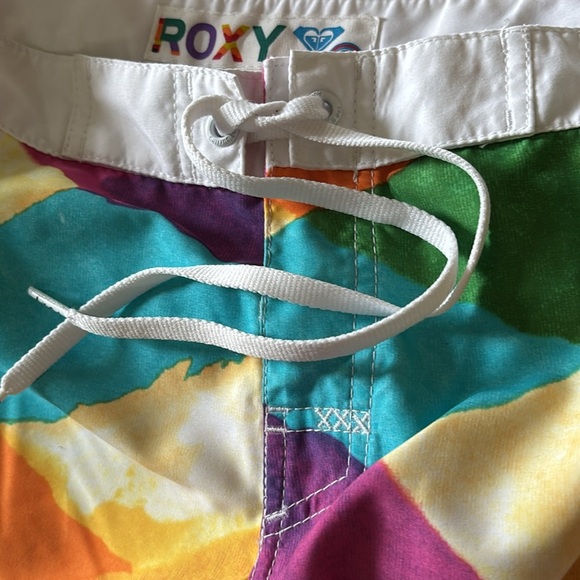 ROXY Tie Dye Surf Swim Board Shorts Jr Sz 1 Colorful Beach Summer Paddleboard - Picture 4 of 6